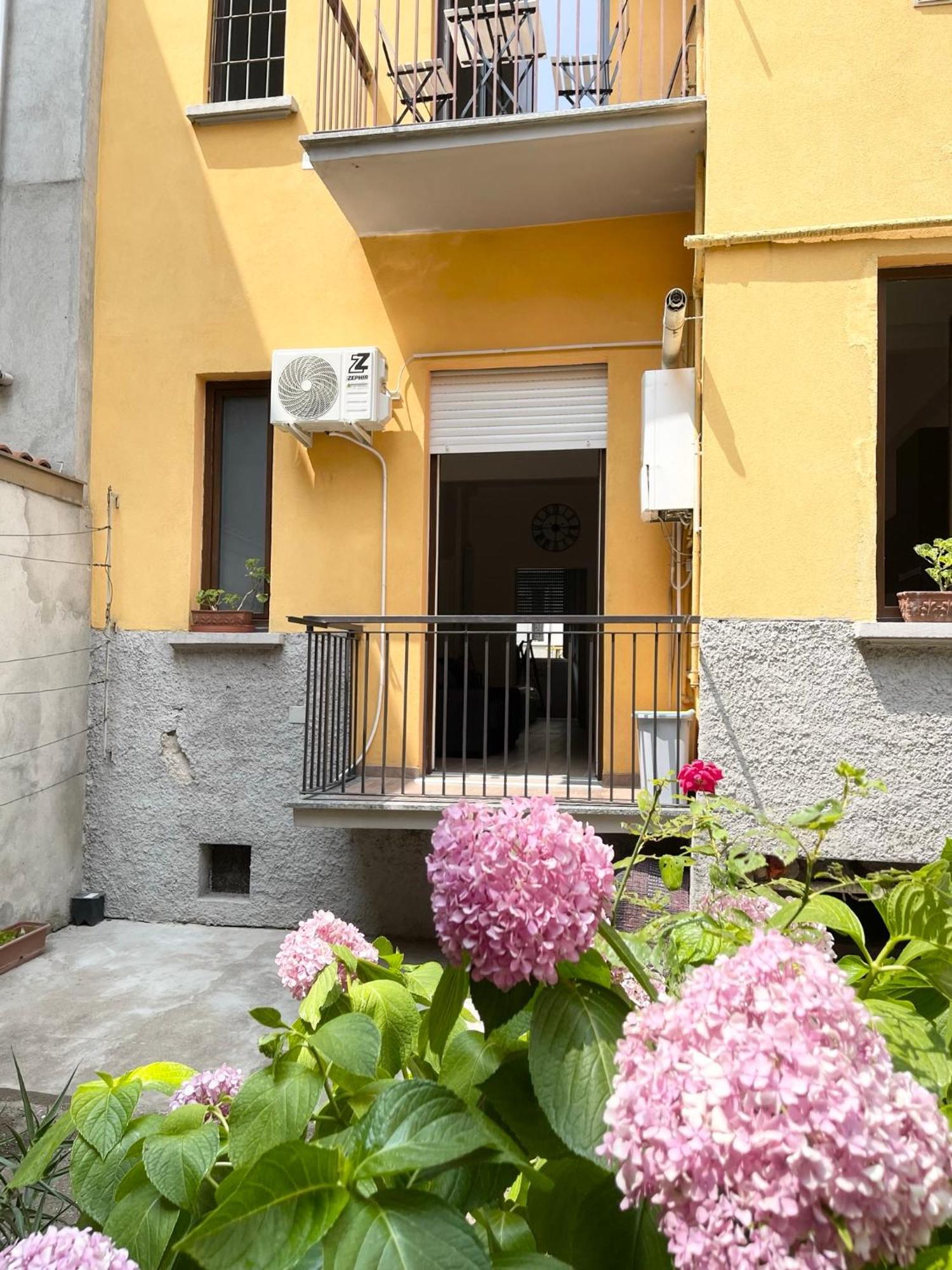 Ampio Bilocale Zona Navigli Daire Milano Dış mekan fotoğraf